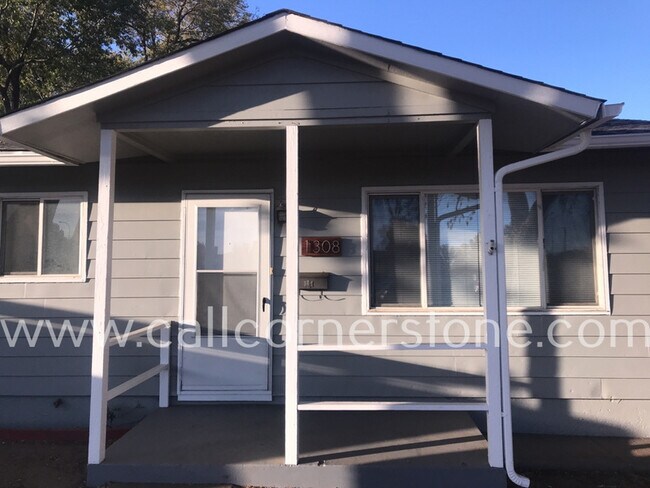 Foto del edificio - 1308 Harrison Rd