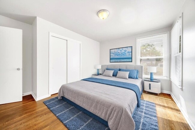 Foto del edificio - 14433 Springfield Ave