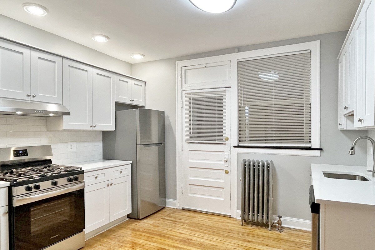 Foto principal - 130-142 N. Humphrey Ave.
