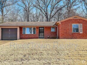 Building Photo - 2644 Courtney Dr