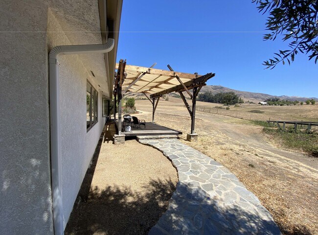 Foto del edificio - 3812 Sequoia Dr