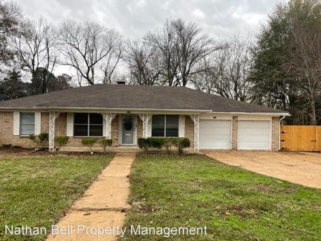3 br, 2 bath House 2830 Clark Lane House Rental in Paris, TX