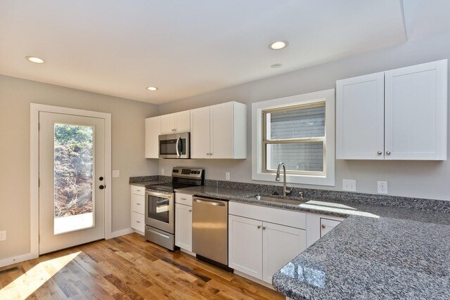 Foto del edificio - Newer Construction Close to Downtown Ashev...