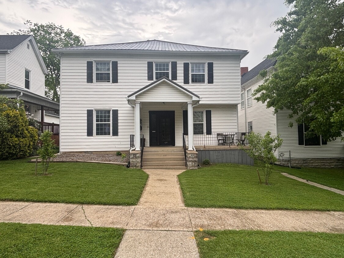 Primary Photo - 127 W Hickman St