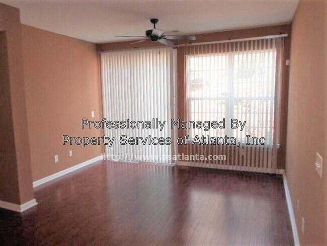 Foto del edificio - 3457 Fernview Dr Unit A