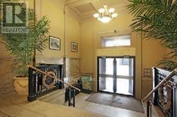 Photo du bâtiment - 73 Richmond St W