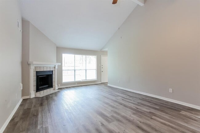 Building Photo - 20318 Pinefield Ln