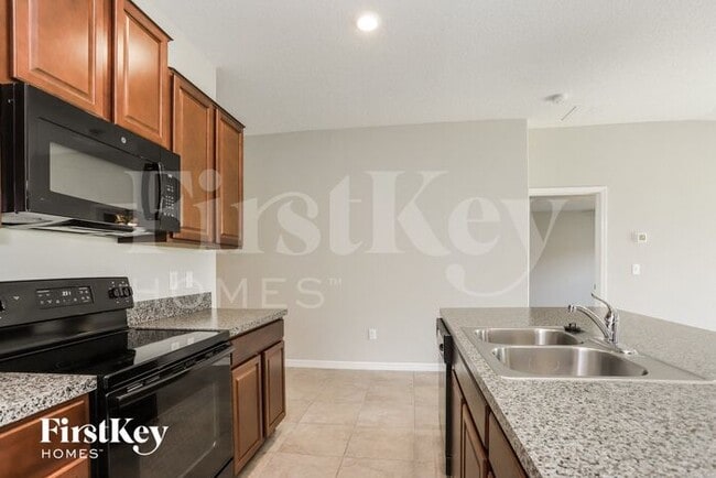 Building Photo - 9638 Sage Creek Drive