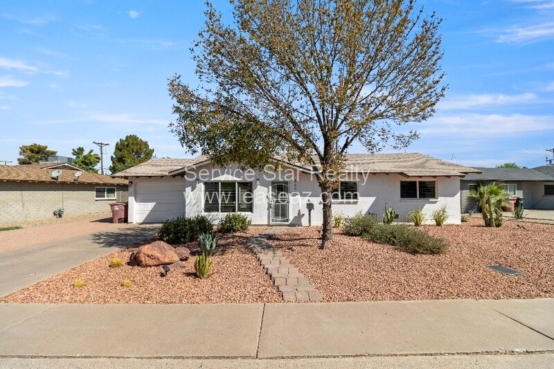 Foto principal - 8640 E Rancho Vista Dr