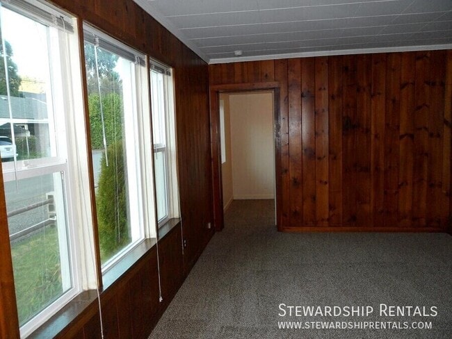 Building Photo - 48177 Lauren Dr