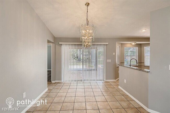 Foto del edificio - 5 br, 3 bath House - 12257 Genter Dr UNIT