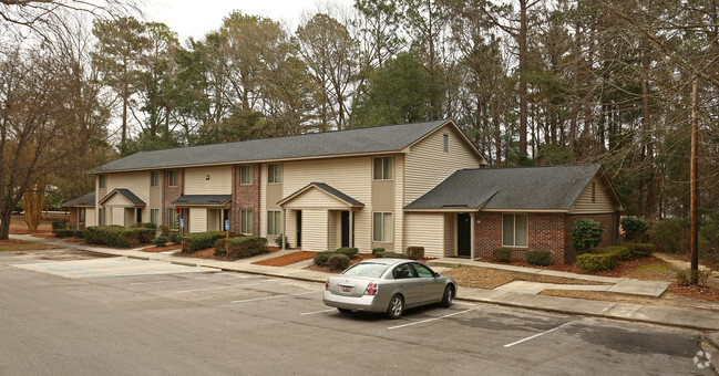 Building Photo - Steeplechase Apartments