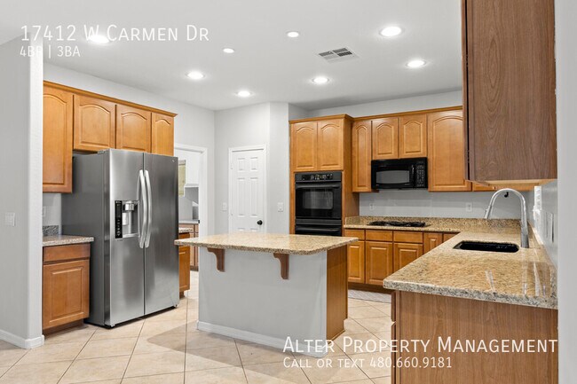 Foto del edificio - 4 Bed/2.5 Bath with pool in Surprise