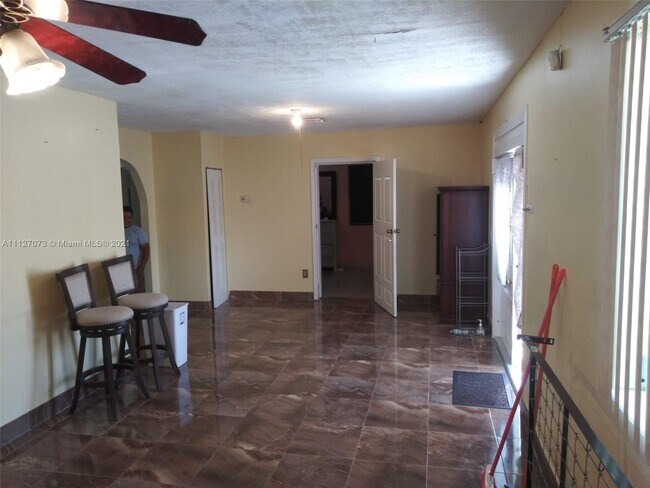 Building Photo - 1331 SW 44th Ave   Fort Lauderdale Fl 33317