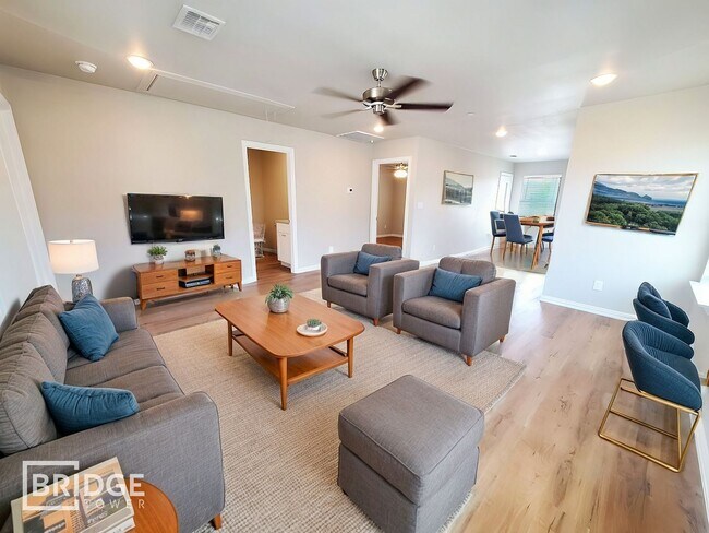 Foto del edificio - 1213 Silver Ln