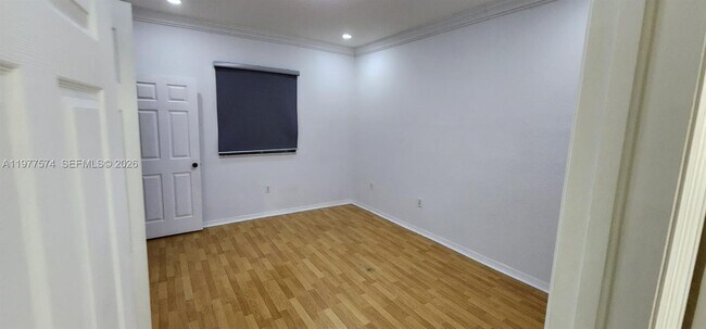 Foto del edificio - 6900 NW 179th St