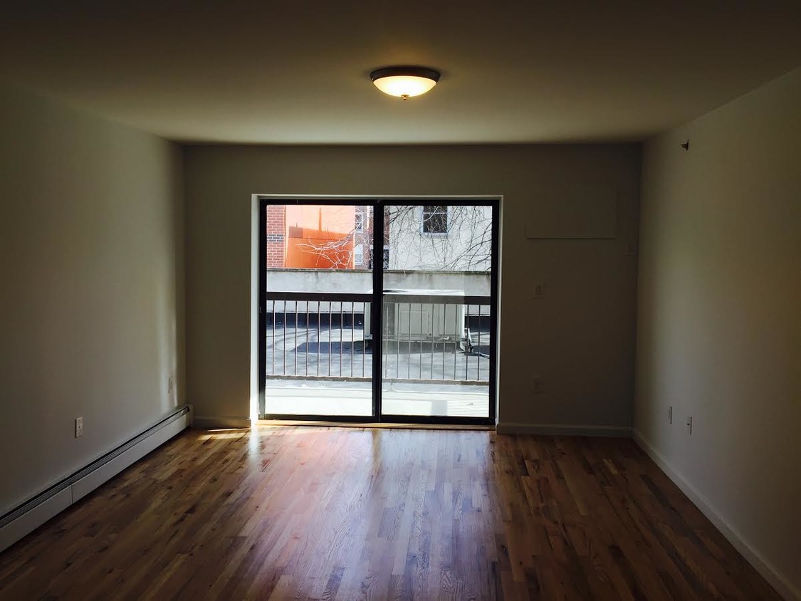 2542 White Plains Rd, Bronx, NY 10467 - Room For Rent In Bronx, NY ...