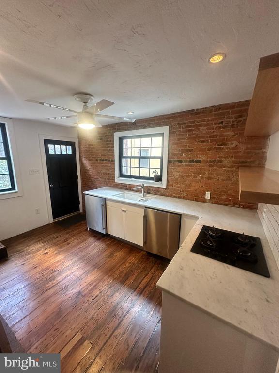 Foto del edificio - 410 S Alder St