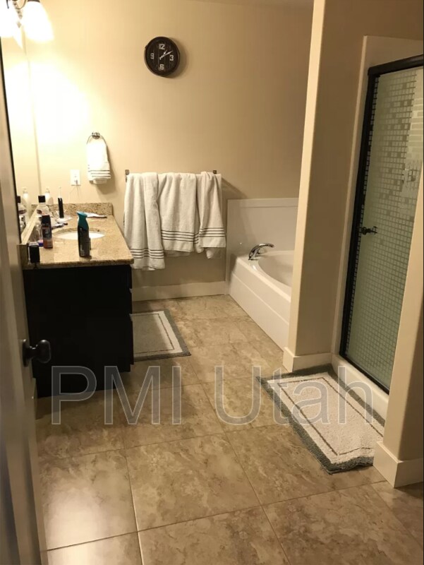 Building Photo - 2022 S Meadow Marsh Dr