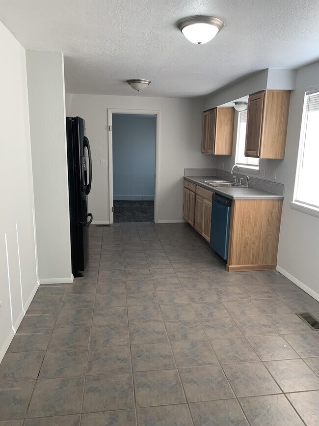 Foto del edificio - 6900 S Ironwood Ave