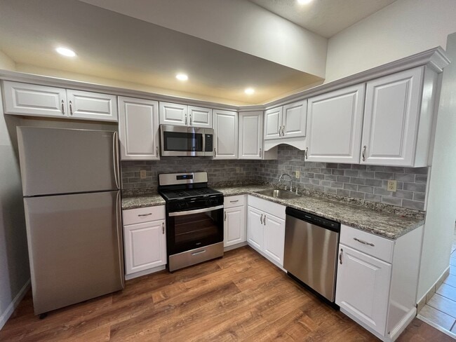 Photo - 415 Grant Ave Apartment