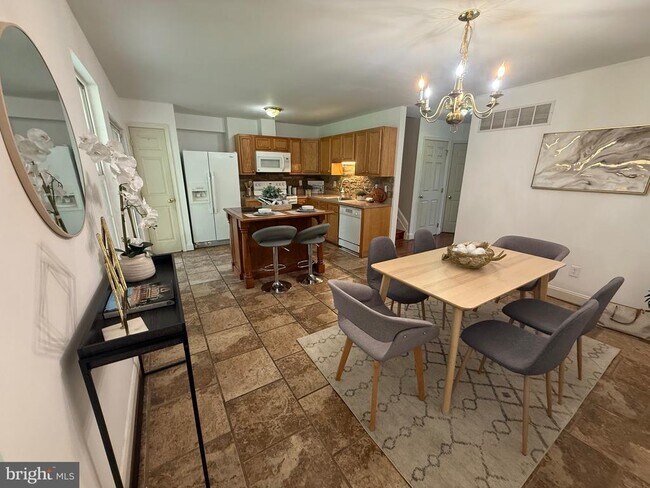 Foto del edificio - 1202 Rosegate Ct