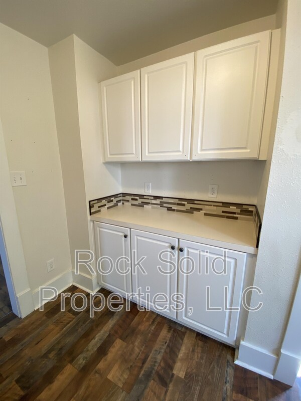 Foto del edificio - 519 E 7th St