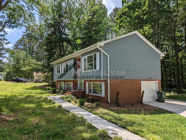Foto del edificio - 1214 Cedar Creek Dr