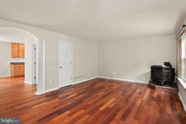 Foto del edificio - 144 Midland Rd