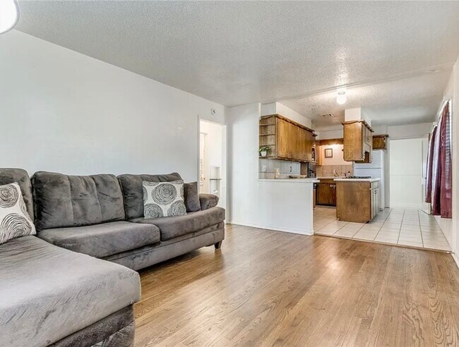 Foto del edificio - 322 E Key Blvd