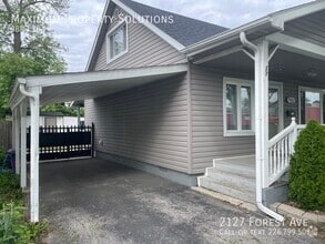 Building Photo - 2127 Forest Ave