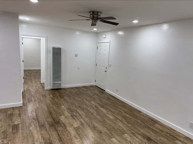 Building Photo - 317 W 76th St