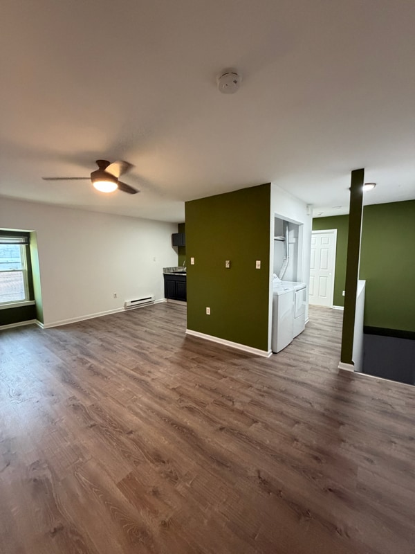 Building Photo - 444 Bridge St