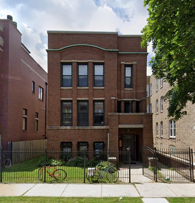 Building Photo - 2634 N Talman Ave