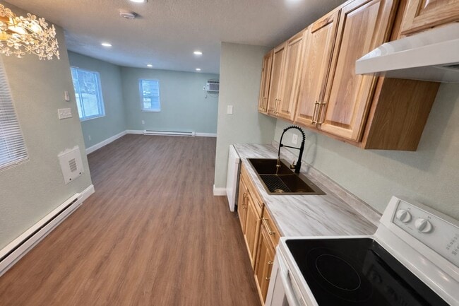 Building Photo - 800 S Westland Dr