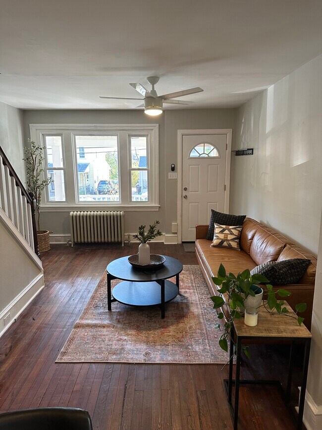 33 W Spring Ave, Ardmore, PA 19003 Townhome Rentals in Ardmore PA