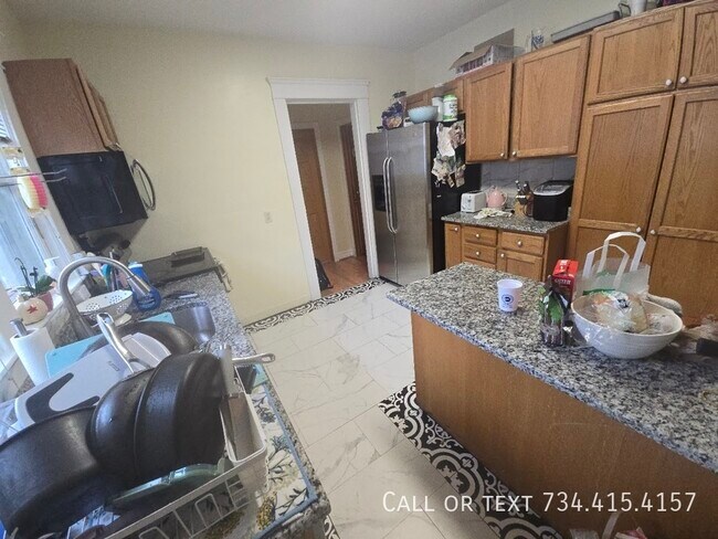 Foto del edificio - 818 Packard St