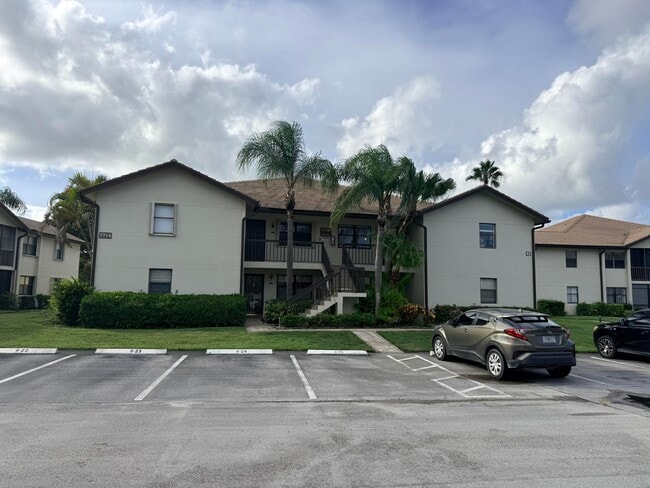 Foto del edificio - 7714 Tahiti Ln