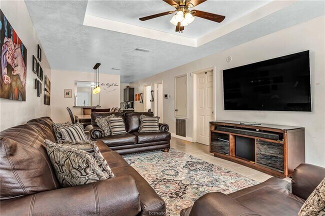 Foto del edificio - 1904 Sbisa Way