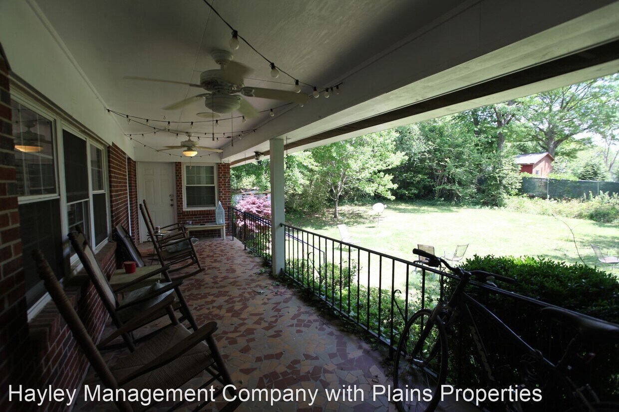 Foto del edificio - 3 br, 2 bath House - 412 Brookside