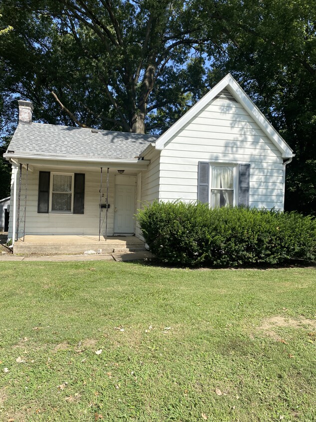 627 S 19th St, Belleville, IL 62226 House for Rent in Belleville, IL