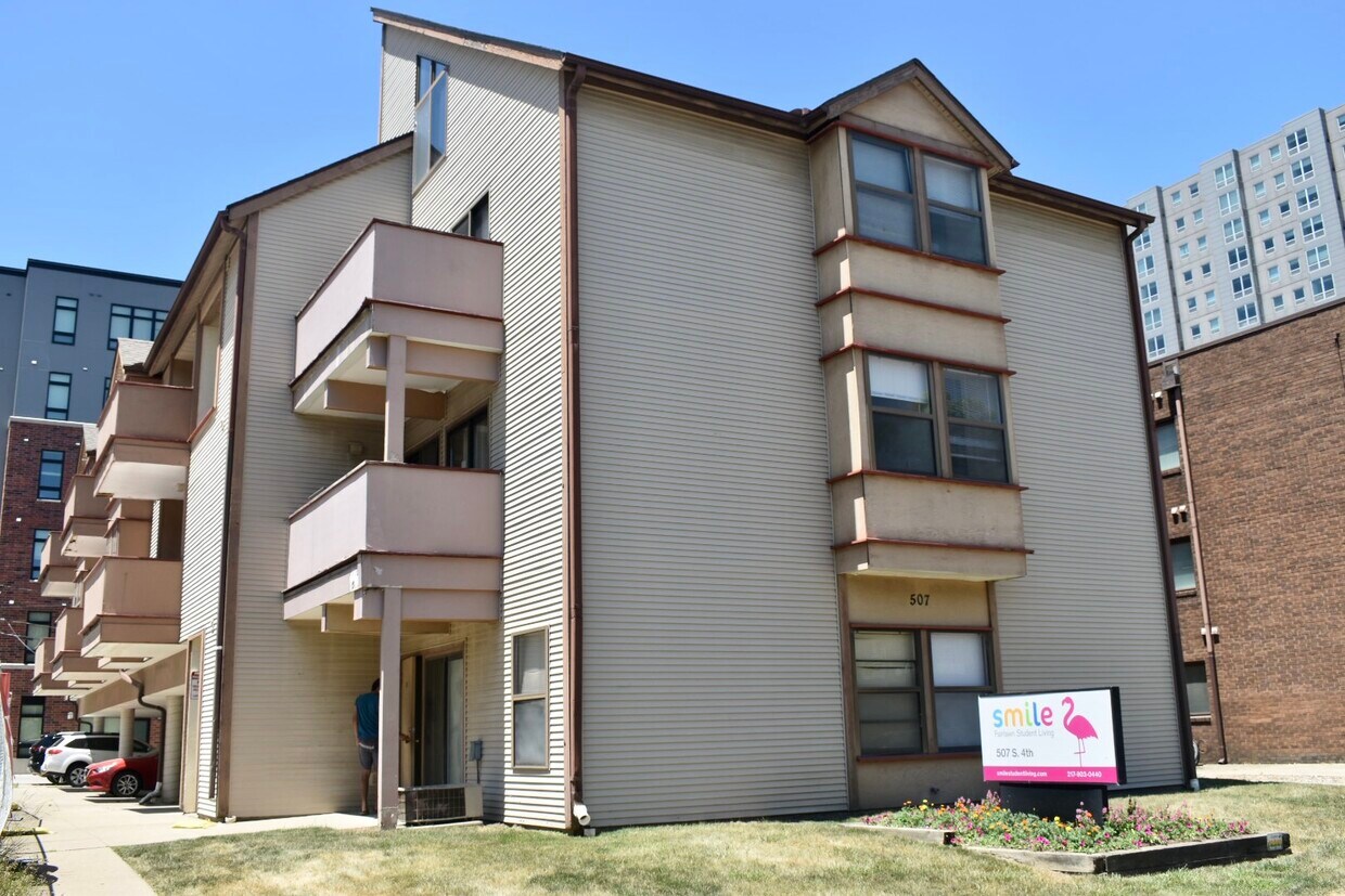 507 S 4th St, Champaign, IL 61820 Apartments in Champaign, IL