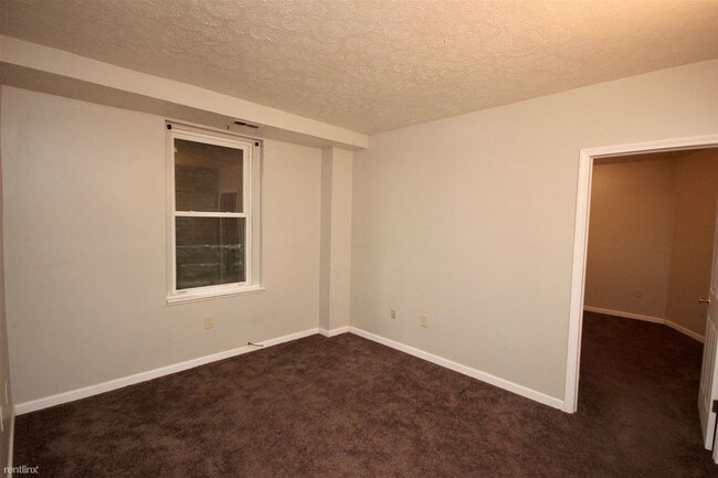 Building Photo - 1 br, 1 bath Apartment - 1937 Delaware Ave