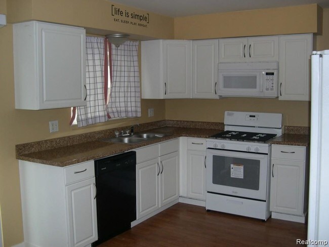 Foto del edificio - 6576 Geronimo St