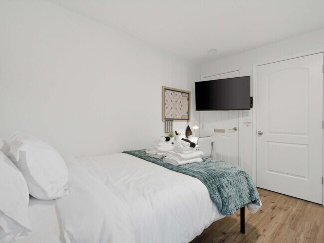 Foto del edificio - 8341 Rolling Rd