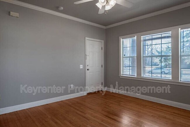 Foto del edificio - 1629 NW 22nd St