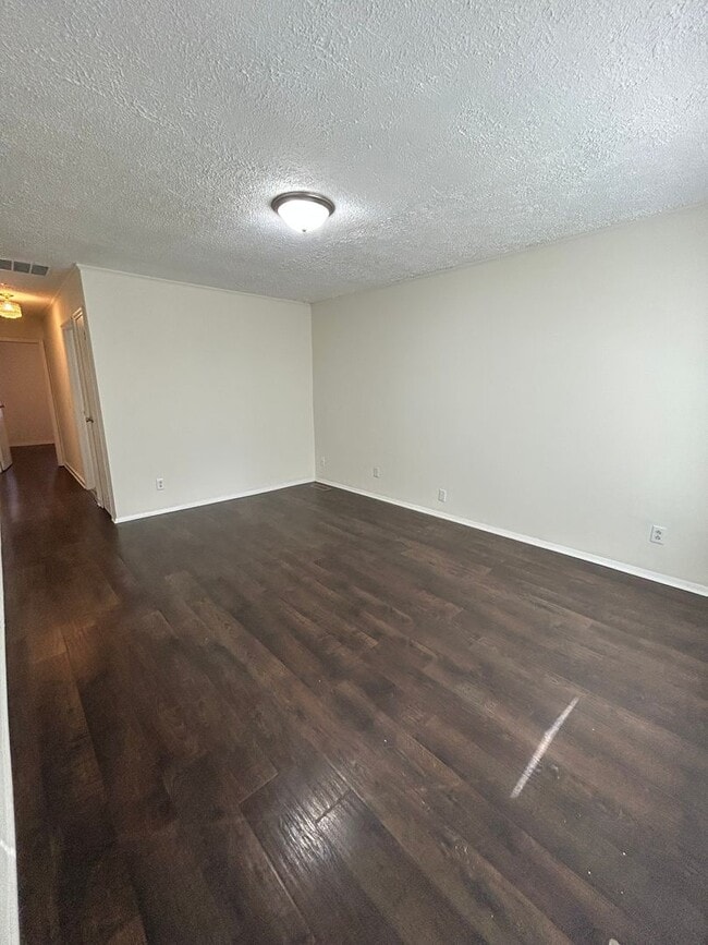 Building Photo - 4413 Chisholm Trail