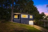 Foto principal - Beautifully Renovated 3 Bedroom 2 Bath Home