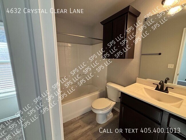 Foto del edificio - 4632 Crystal Clear Ln