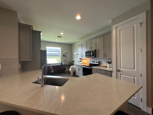 Foto del edificio - 1228 NW 36th Pl